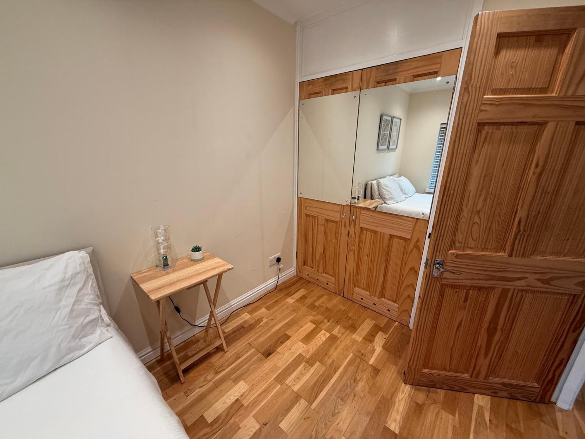 Two Bedroom Flat In The Heart Of London Exterior photo