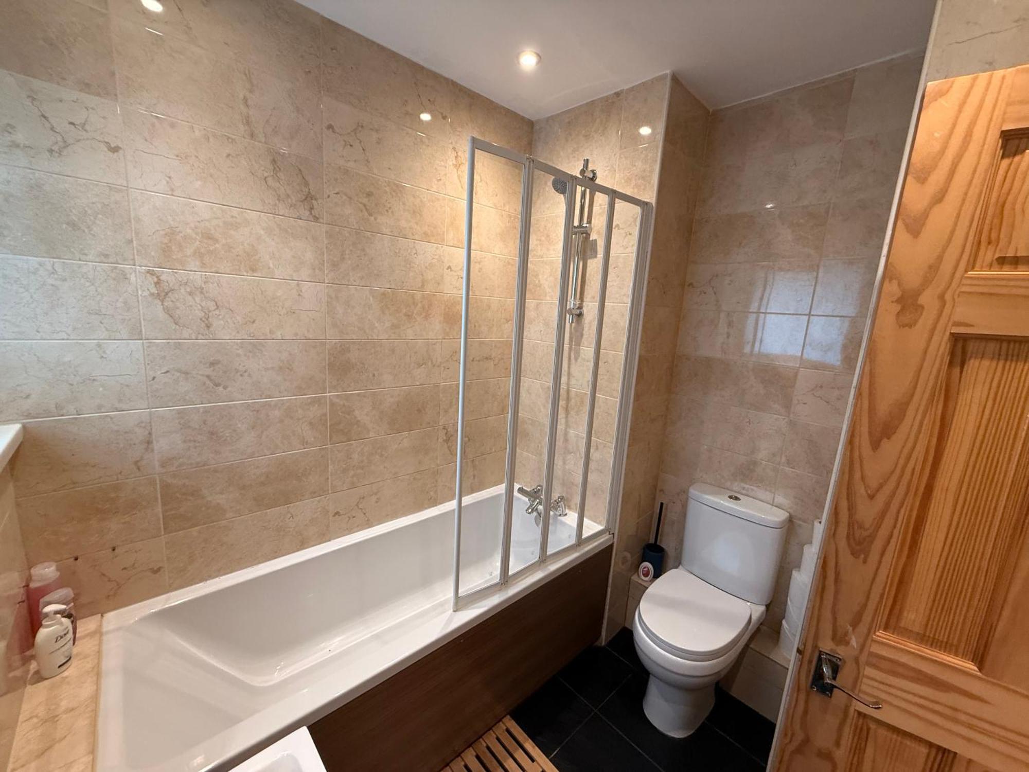 Two Bedroom Flat In The Heart Of London Exterior photo